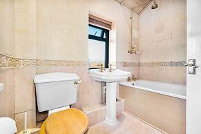 Stunning 2-bed House in Birmingham