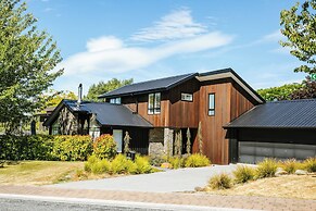 Number 3 - Family Friendly - Sleeps 8