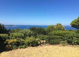 Walk to Pointe du Raz & Beach