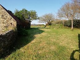 Charming Holiday Home Near the Pointe du Raz