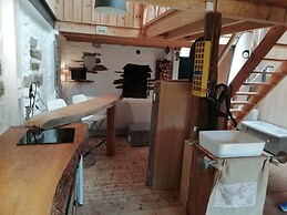 Charming Holiday Home Near Pointe du Raz