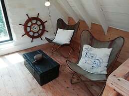 Charming Holiday Home Near Pointe du Raz