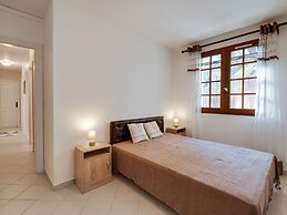 Quiet House in Drap With Swimming Pool