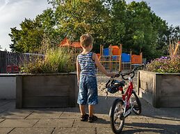 Comfortable Chalet With Microwave, on a Holiday Park 1 km. From the Be