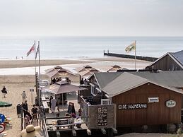 Comfortable Chalet With Microwave, on a Holiday Park 1 km. From the Be