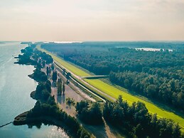 Beautiful Chalet Near the Beach