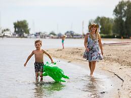 Beautiful Chalet Near the Beach