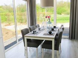 Beautiful Chalet Near the Beach