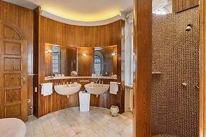 Lake Front Villa Schlosser