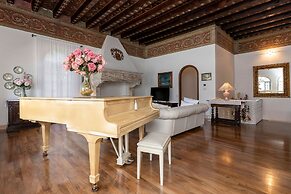 Lake Front Villa Schlosser