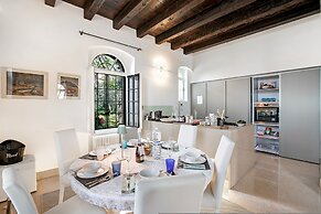 Lake Front Villa Schlosser