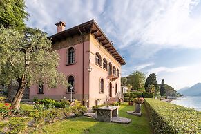 Lake Front Villa Schlosser