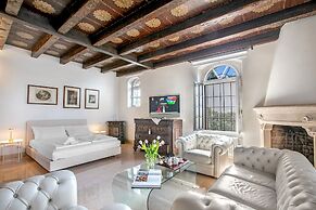 Lake Front Villa Schlosser