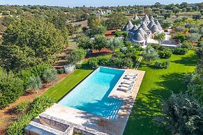 Tenuta Diciassetteconi Trulli With Pool