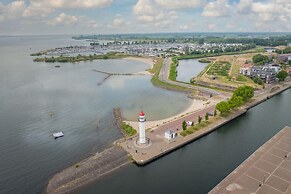 Hotel Room in Hellevoetsluis by the Beach