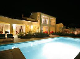 Exotic Holiday Home in Ceps With Private Pool