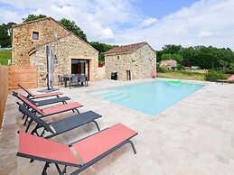 Majestic Holiday Home With Swimming Pool