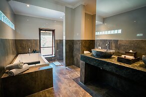 Shanti Estate Seminyak by Nakula