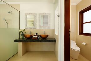 Shanti Estate Seminyak by Nakula