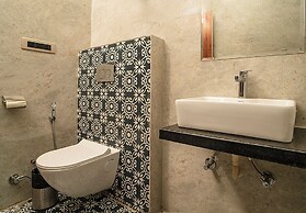 Dera Pichola A Lake Facing Hotel