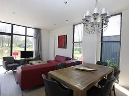 Modern Holiday Home in a Holiday Park