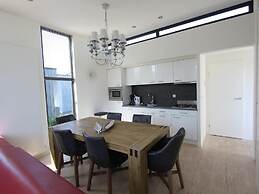 Modern Holiday Home in a Holiday Park