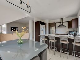 Holiday Home Near Beach With Private Pool