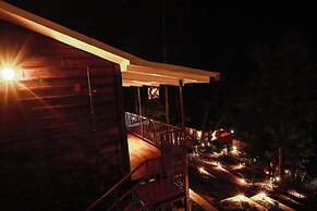 Hilltop Munnar by Fracspace