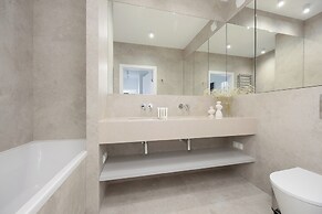 Wola Apartment by Renters Prestige