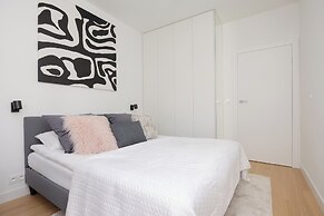 Wola Apartment by Renters Prestige