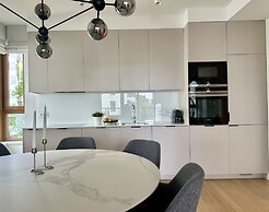 Wola Apartment by Renters Prestige