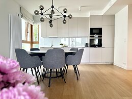 Wola Apartment by Renters Prestige