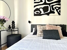 Wola Apartment by Renters Prestige