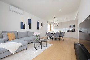 Wola Apartment by Renters Prestige