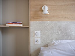 Modern Chalet With air Conditioning, in a Holiday Park, at 1.5 km From