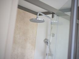 Modern Chalet With air Conditioning, in a Holiday Park, at 1.5 km From