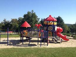 Nice Chalet With Microwave Located in the Ardennes