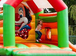 Nice Chalet With Microwave Located in the Ardennes