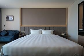 Wyndham Garden Legend Halong