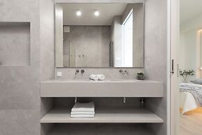 Luxury Suite by Renters Prestige