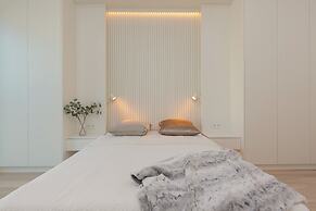 Luxury Suite by Renters Prestige