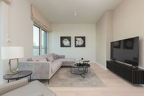 Luxury Suite by Renters Prestige