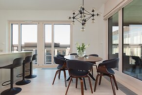 Luxury Suite by Renters Prestige