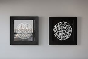 Luxury Suite by Renters Prestige