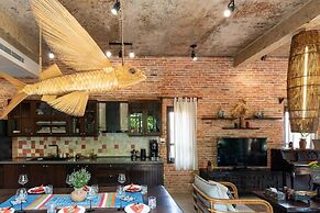 Fish-Lantern House An Bang beach