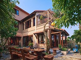 Fish-Lantern House An Bang beach