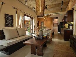 Fish-Lantern House An Bang beach