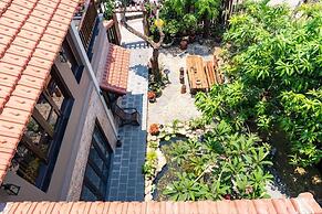 Fish-Lantern House An Bang beach