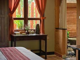 Fish-Lantern House An Bang beach