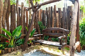 Fish-Lantern House An Bang beach